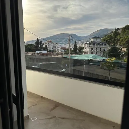 아파트 By Era Sarandë