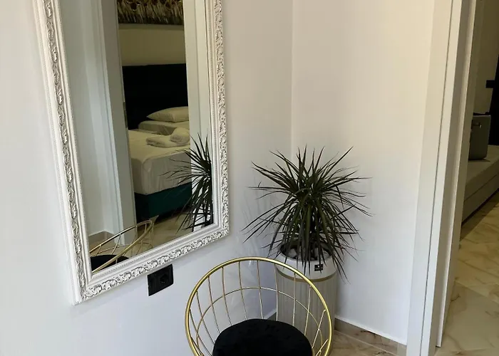 By Era Σαράντα